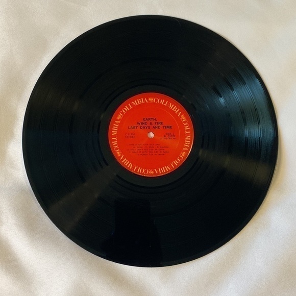 EARTH, WIND & FIRE VINYL RECORD ✨✨✨ - Picture 6 of 7
